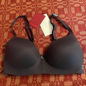 NWT Tommy John Black Second Skin Demi Bra Size 32C.